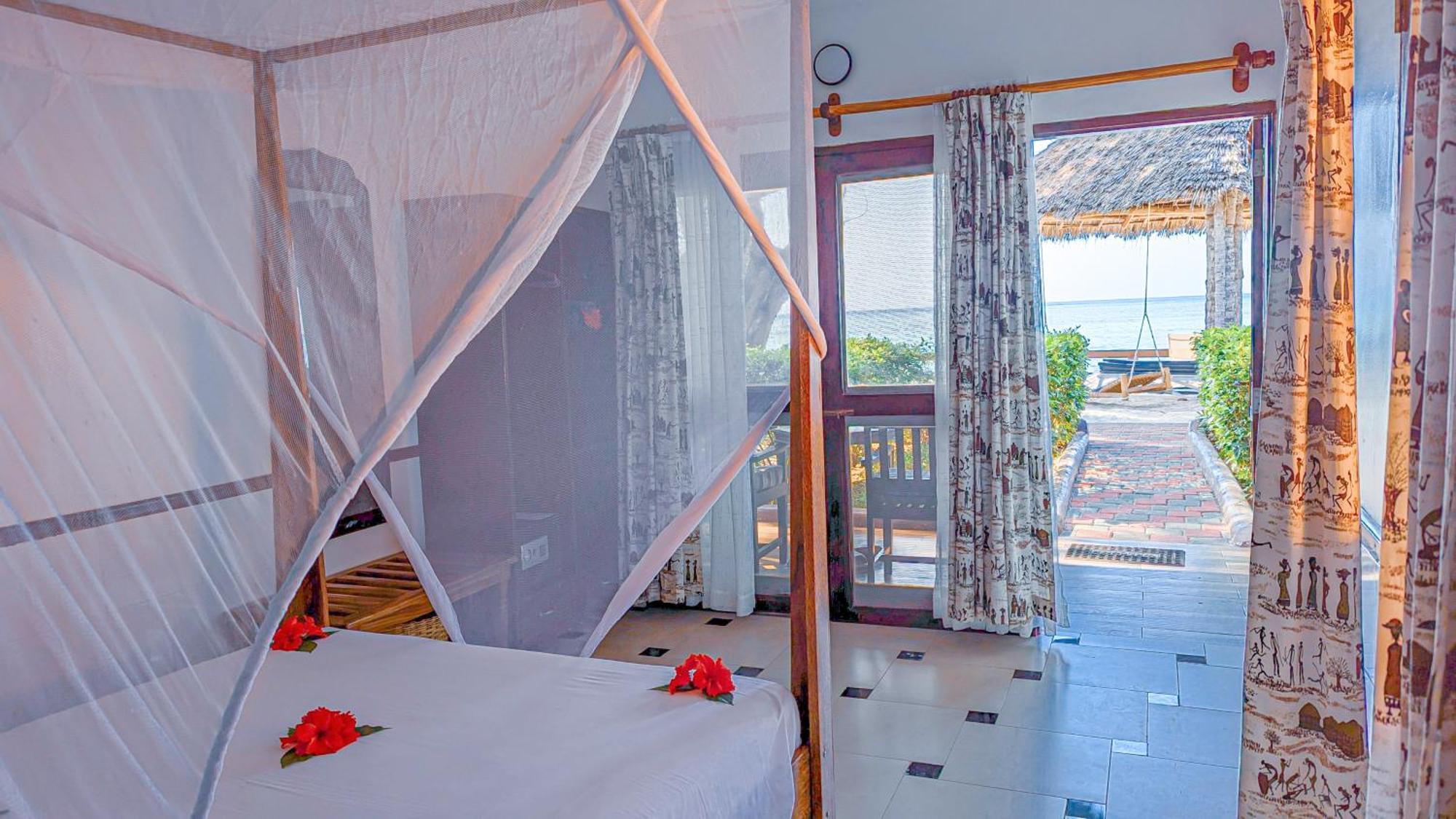 มานารานิ บีช คอตเทจเจส Hotel นูงวี ภายนอก รูปภาพ